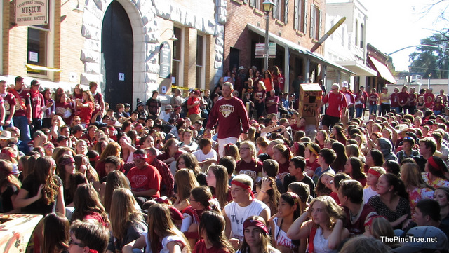 The Calaveras Redskins Hold Their Last Redskins Homecoming Rally
