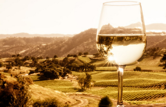 cropped-wine-glass-with-view-from-deck-2-700×450