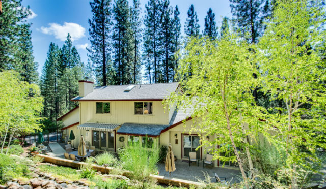 Serene Mountain Setting – Open House For Beautiful Custom Home On 1.38 Acres