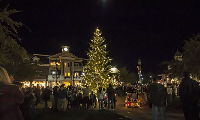 Come & Experience An Old Fashioned Holiday At Copperopolis Town Square!