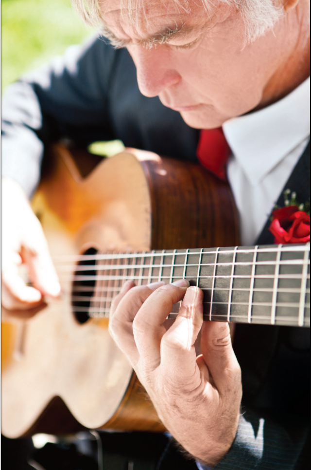 Sonora Bach Festival Presents Classical Guitarist At Sunday Brunch
