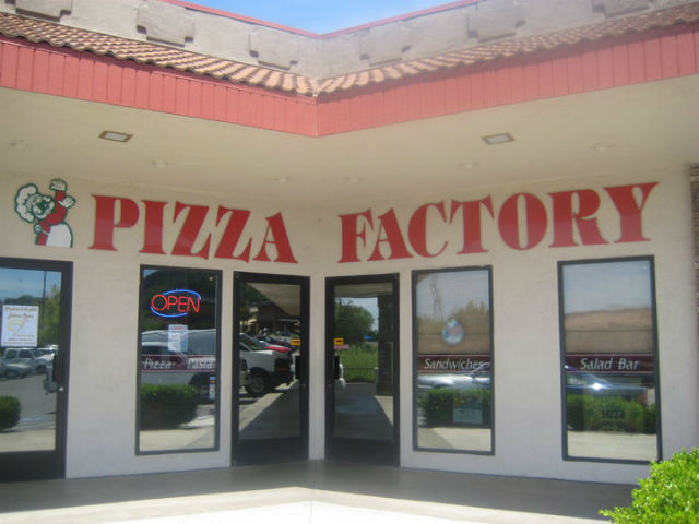 Valley Springs Pizza Factory Celebrates It’s 27-Year Anniversary This Month