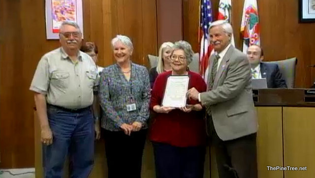 Supervisors Proclaim May 21 – 28, 2017 as Arnold Branch Library Week in Calaveras County.