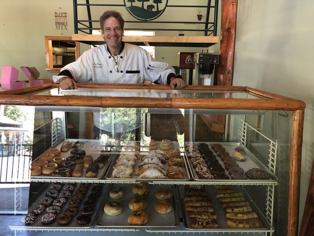 Bear Claw Bakery Now Open in Arnold