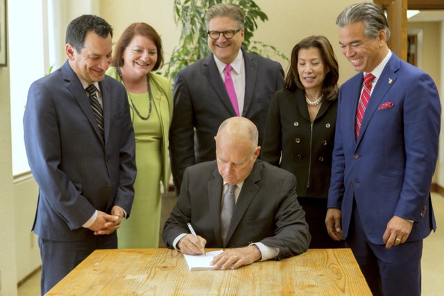 Governor Brown Signs Legislation to Revamp California’s Bail System & Eliminate Cash Bail