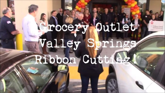 Valley Springs Turned Out For Ribbon Cutting of New Grocery Outlet in Valley Springs