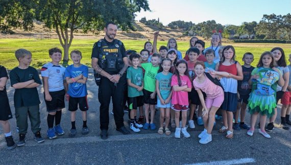 Calaveras Sheriff’s Office & School Resource Officer McNurlin Welcome Kids Back to School