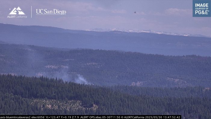 Traffic & Fire Update….(Smoke Output Dropped) Firefighters Working the Cross Fire on Ben Thorn Drive in Dorrington