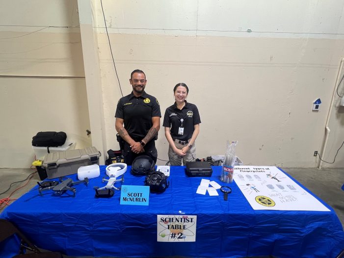 Calaveras County Sheriff’s School Resource Deputy and Evidence Technician Attend the Annual Dinner with a Scientist