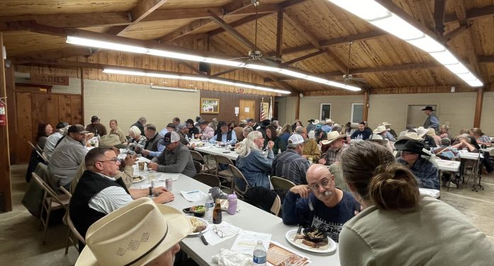 Sheriff Attends Cattlemen’s Association Dinner, Connects with Local Ranching Community