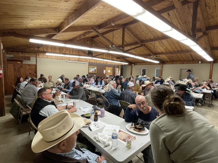 Sheriff Attends Cattlemen’s Association Dinner, Connects with Local Ranching Community