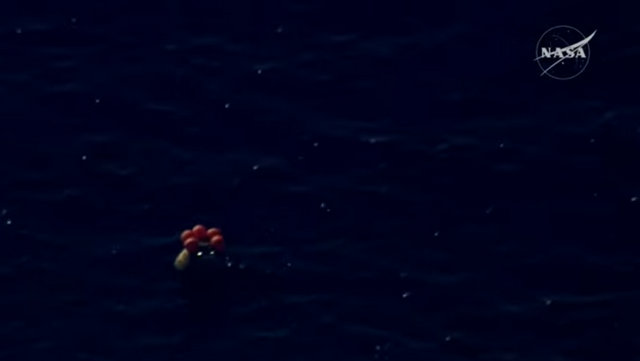 NASA’s Artemis II Splashes Down